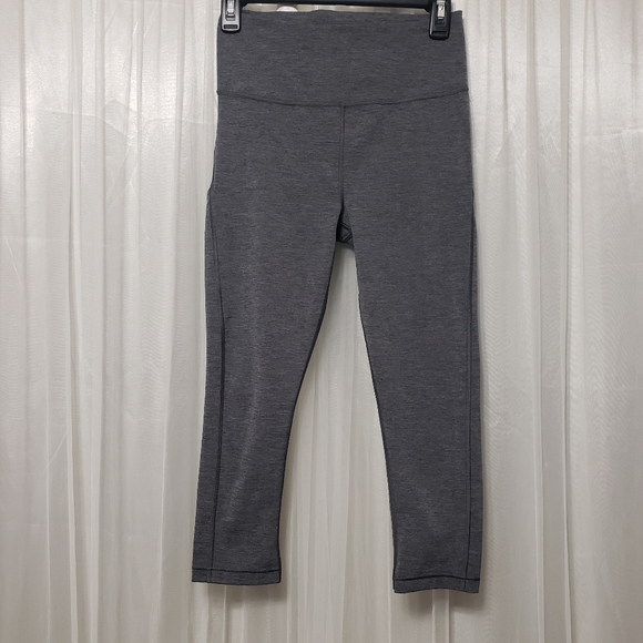 Athleta Sz XS Ultimate Stash Pocket Capri Gray - Picture 5 of 15